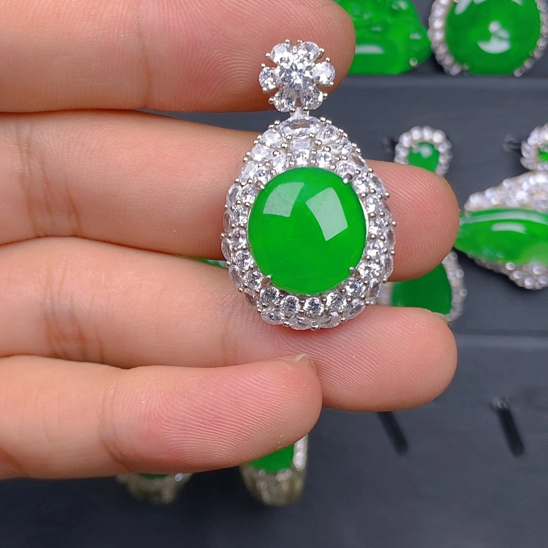 吊坠(赠链)银S925镶嵌翡翠吊坠