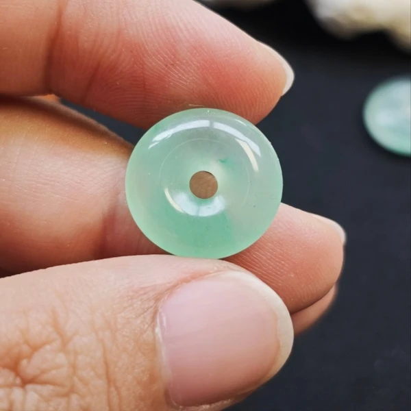 非洲翠精美裸石平安扣吊坠（款式随机）多样性发货拍一发一