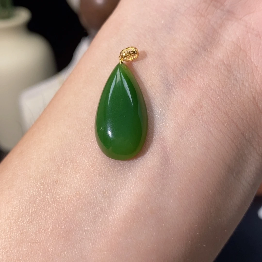 和田玉（碧玉）18K金镶嵌吊坠(赠链)