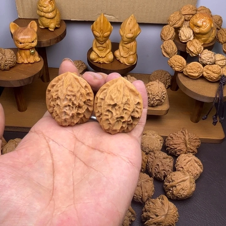 金***子桃核吊坠龙鳞纹马虎对儿