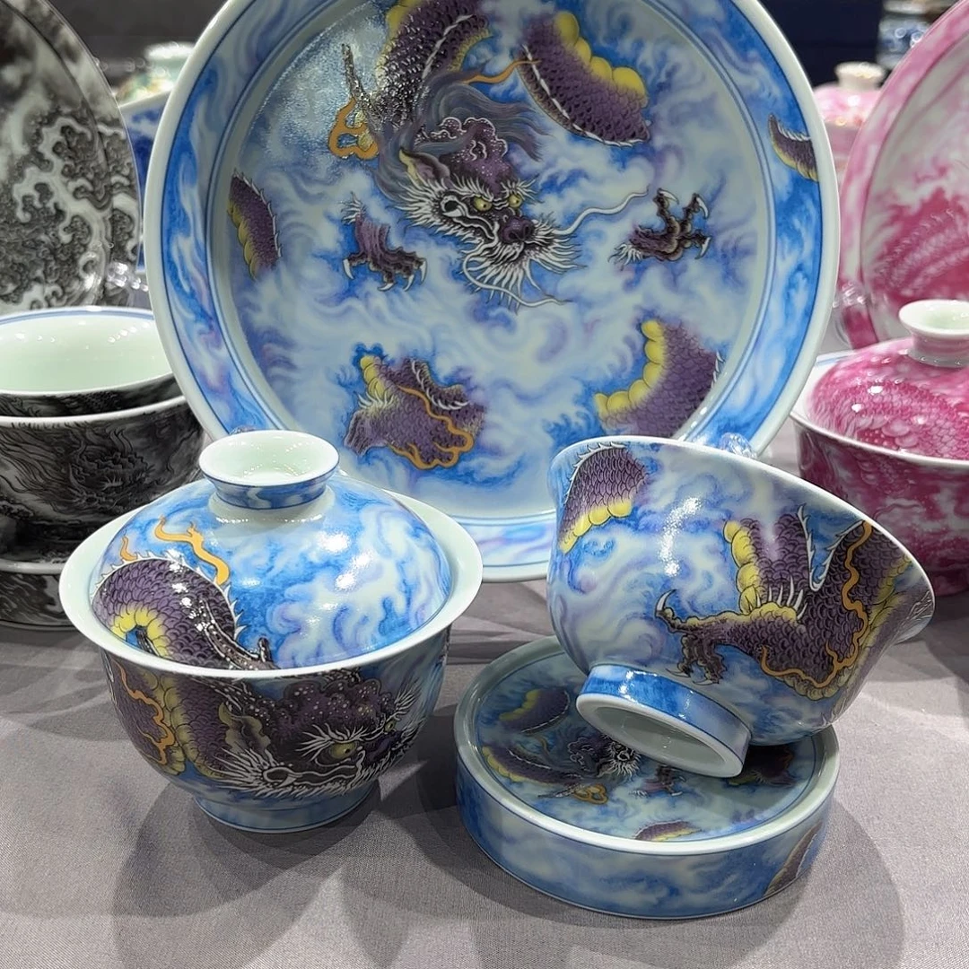 瓷片景德镇瓷器精品陈列