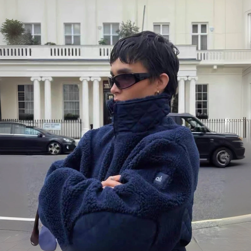 《alo 肯豆》高版本肯豆同款藏蓝色防羊羔飞行员夹克短外套