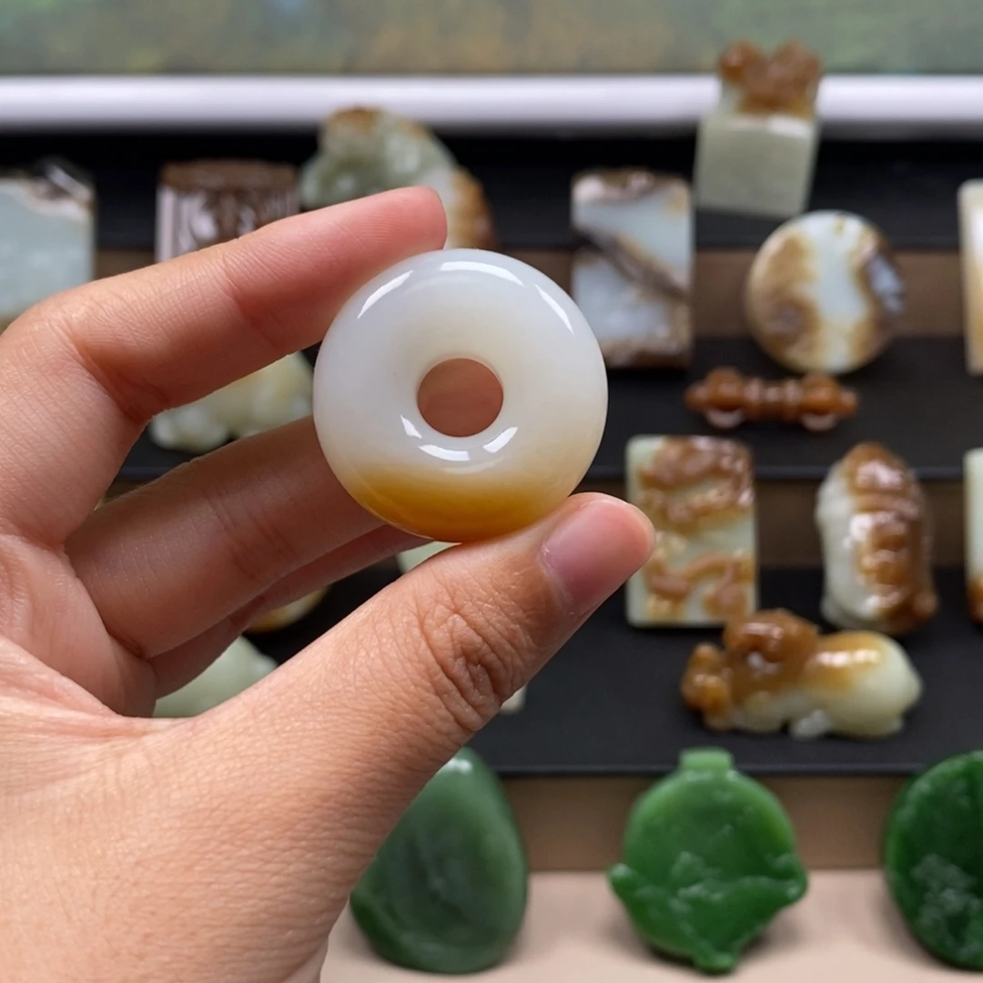 未镶嵌和田玉挂件