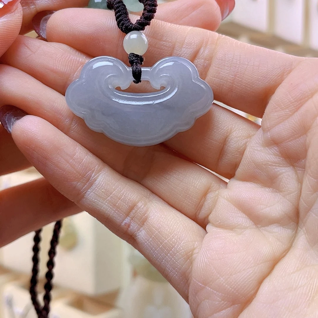 和田玉吊坠(赠链)未镶嵌黑*子