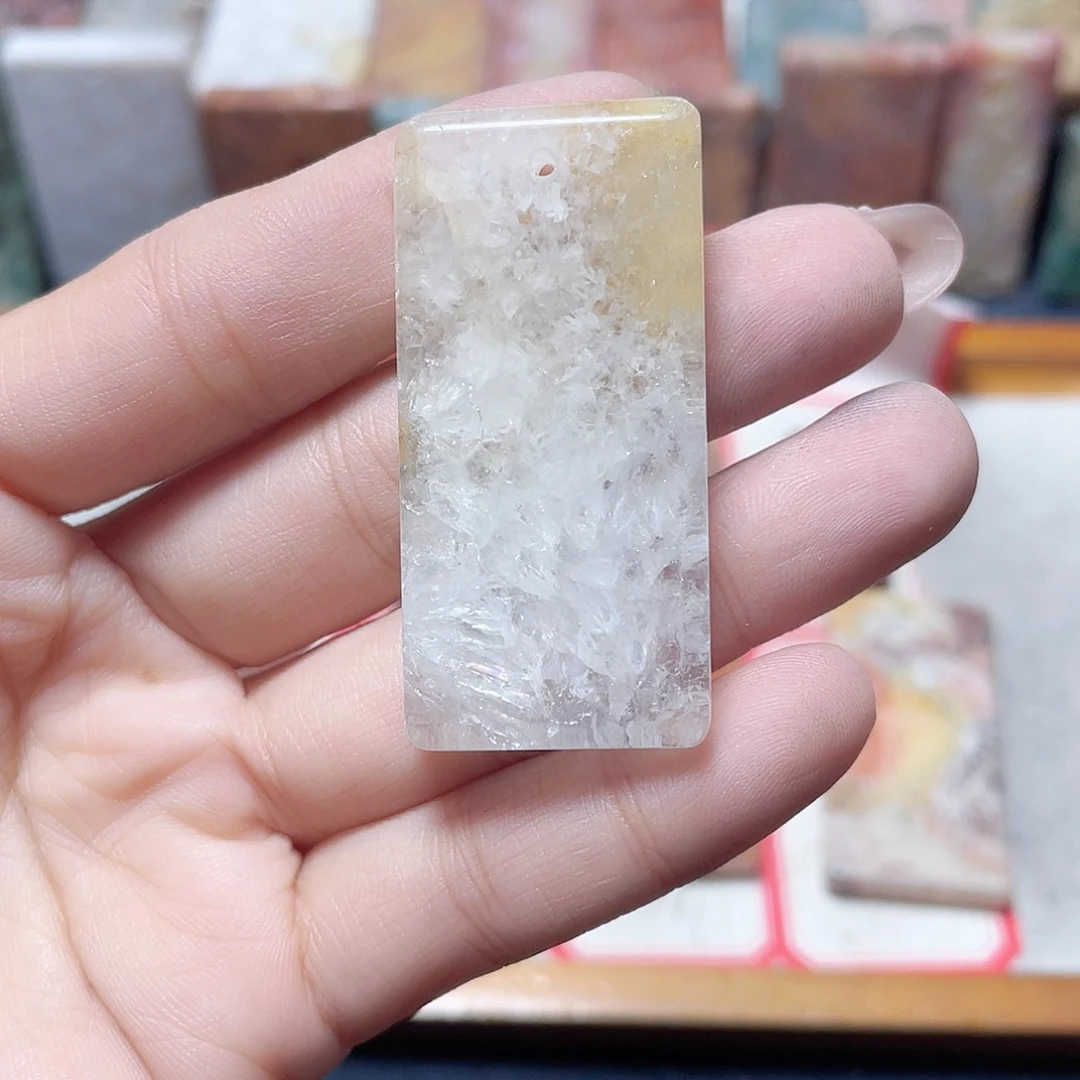 硅化珊瑚（珊瑚玉）合金颈饰