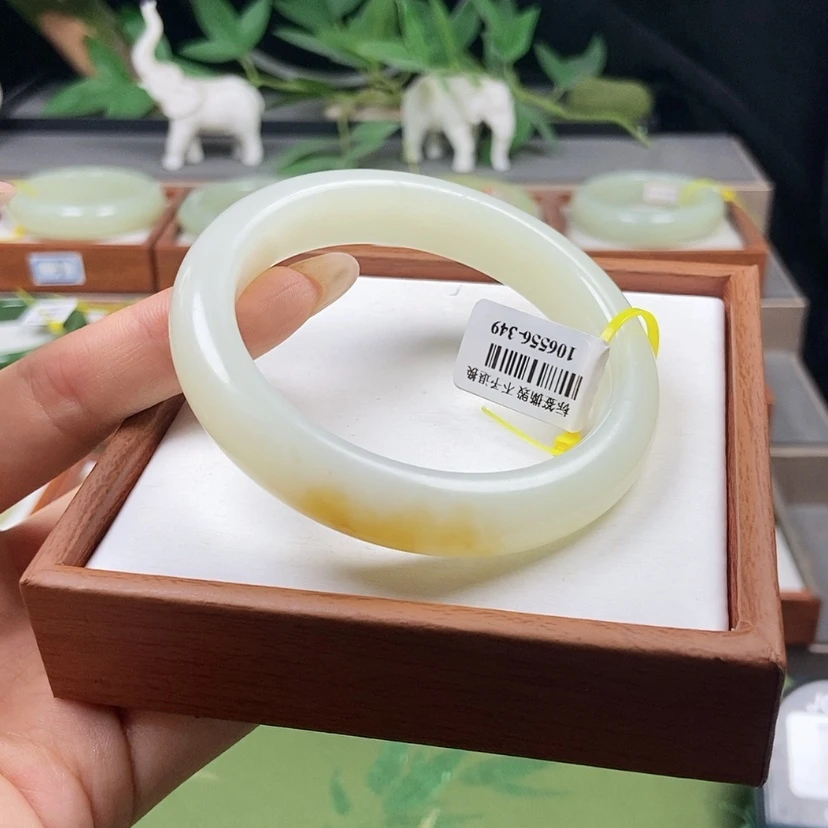【闪购商品】和田玉手镯未镶嵌57.6 13