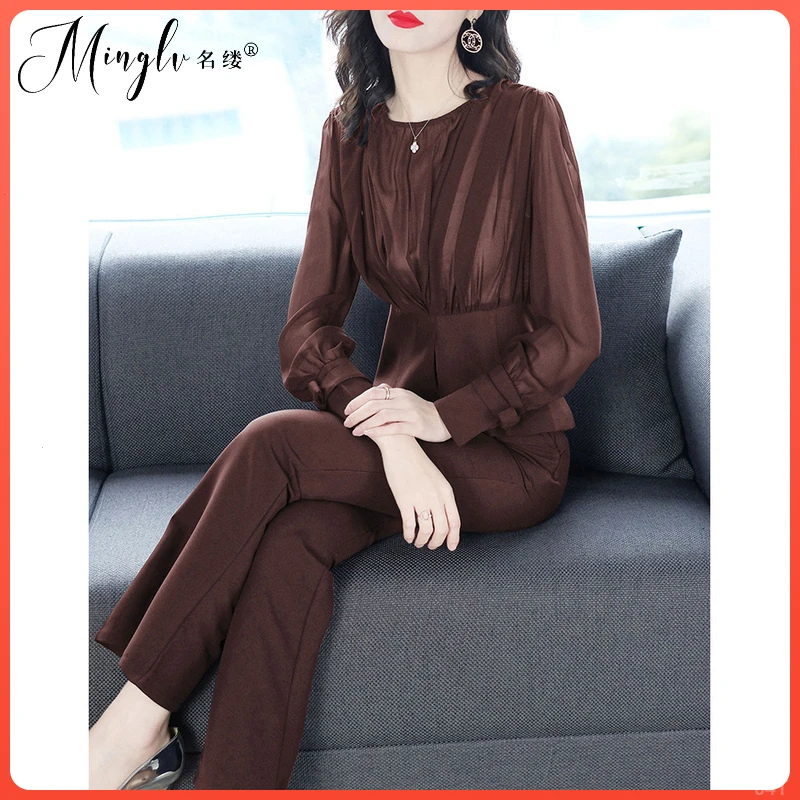 秋季时尚高级感咖啡色炸街通勤套装女轻职场御姐上衣直筒裤两件套