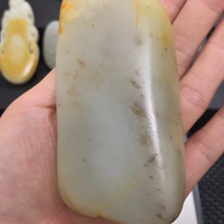 和田玉（糖玉）未镶嵌挂件