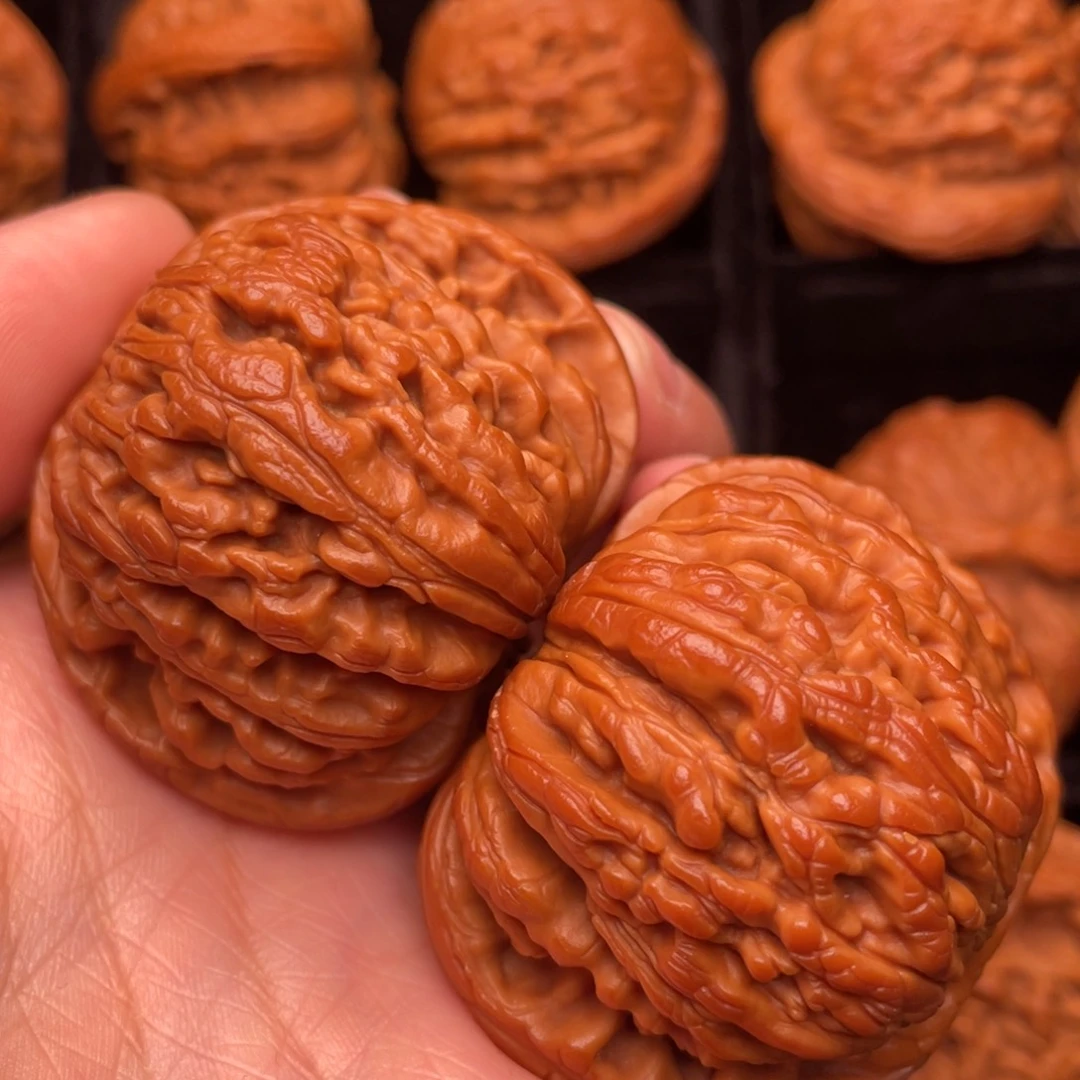 秦岭野生文玩核桃