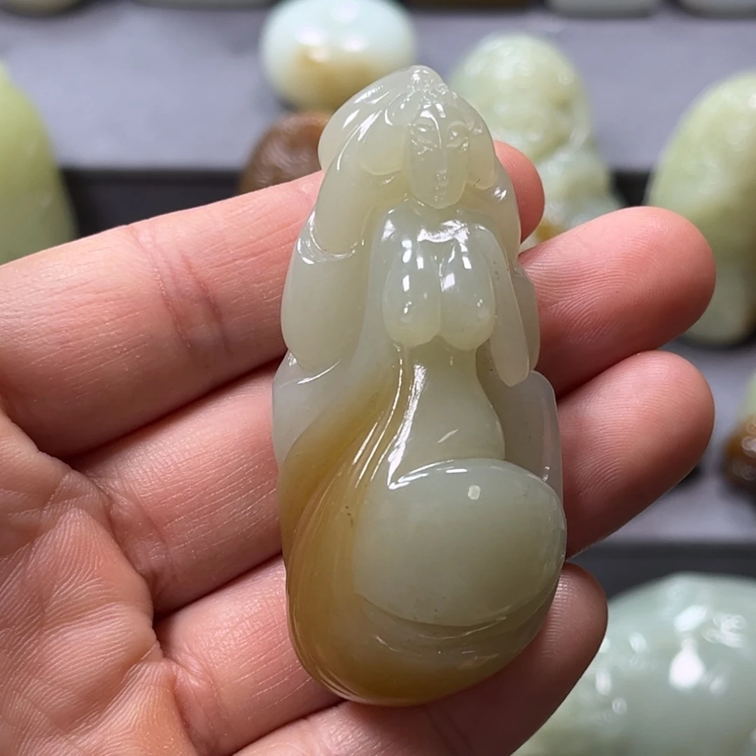 和田玉未镶嵌颈饰