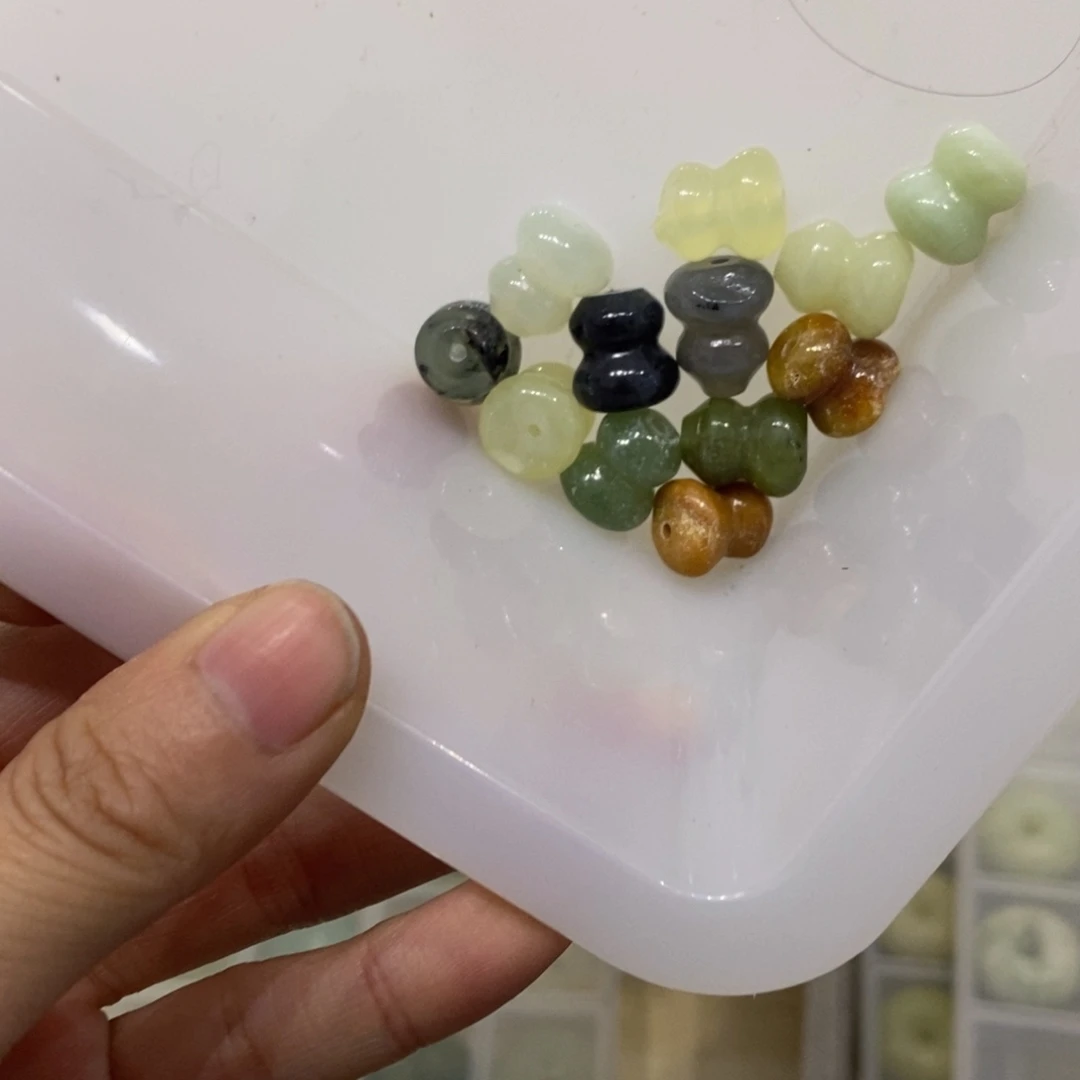 【闪购商品】蛇纹石玉颈饰未镶嵌65