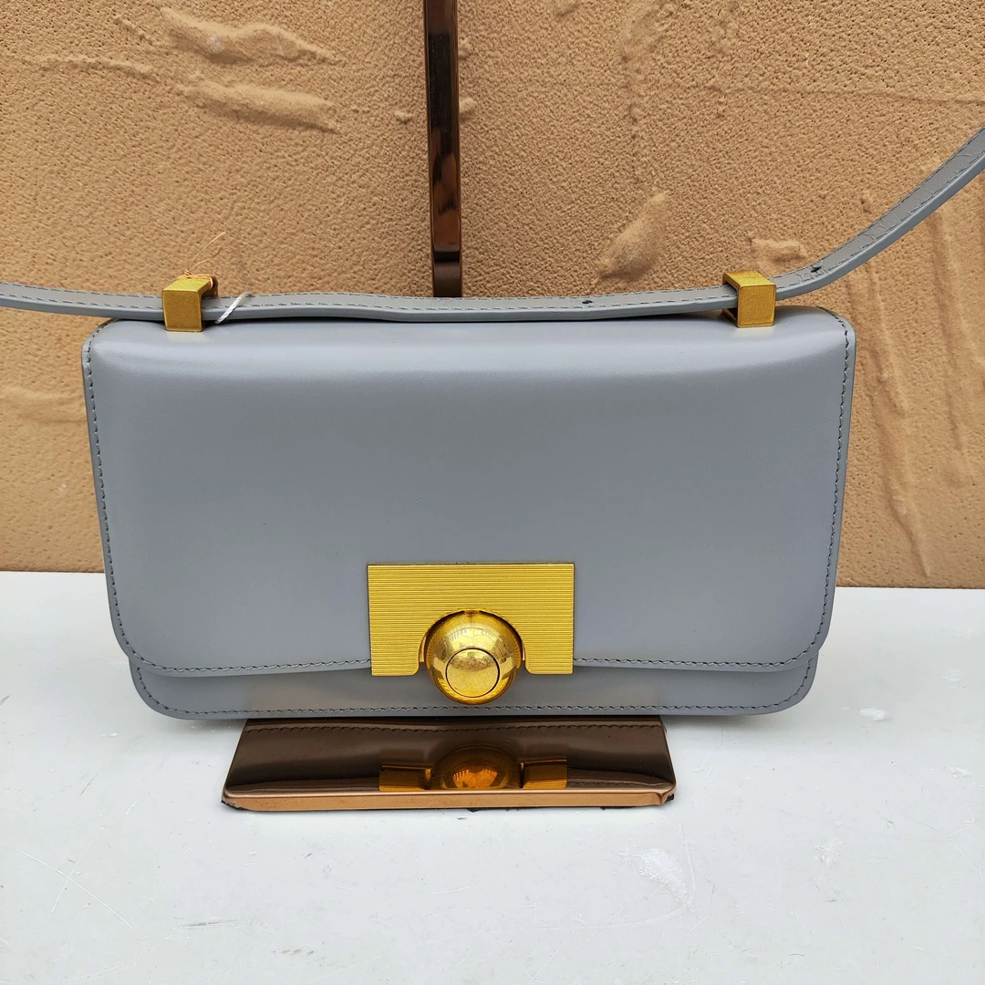 95新 BOTTEGA VENETA/葆蝶家  /KIKI/单肩包/18420608