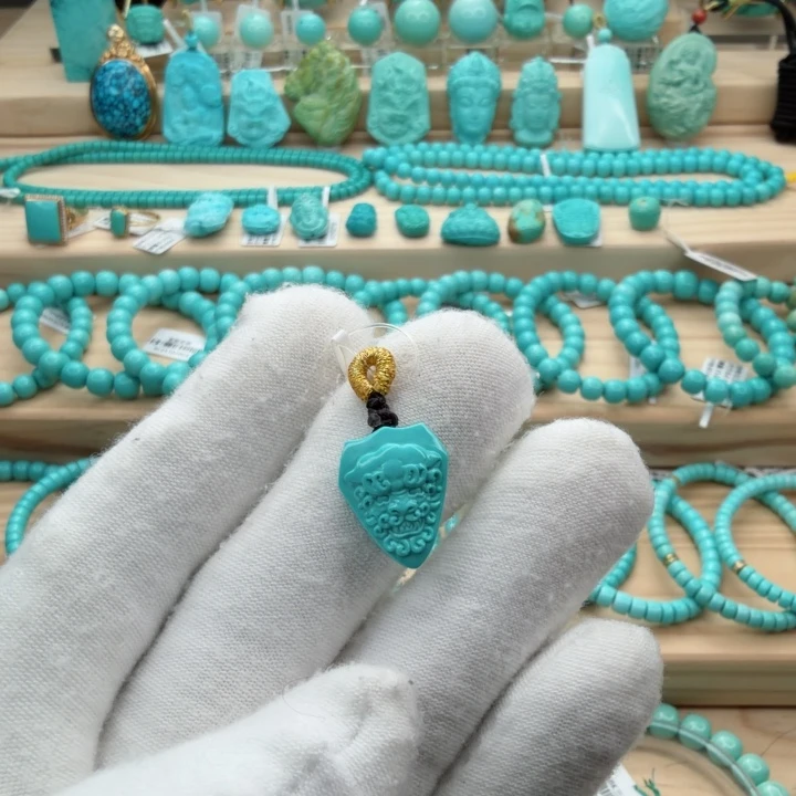 绿松石未镶嵌珠宝奇石