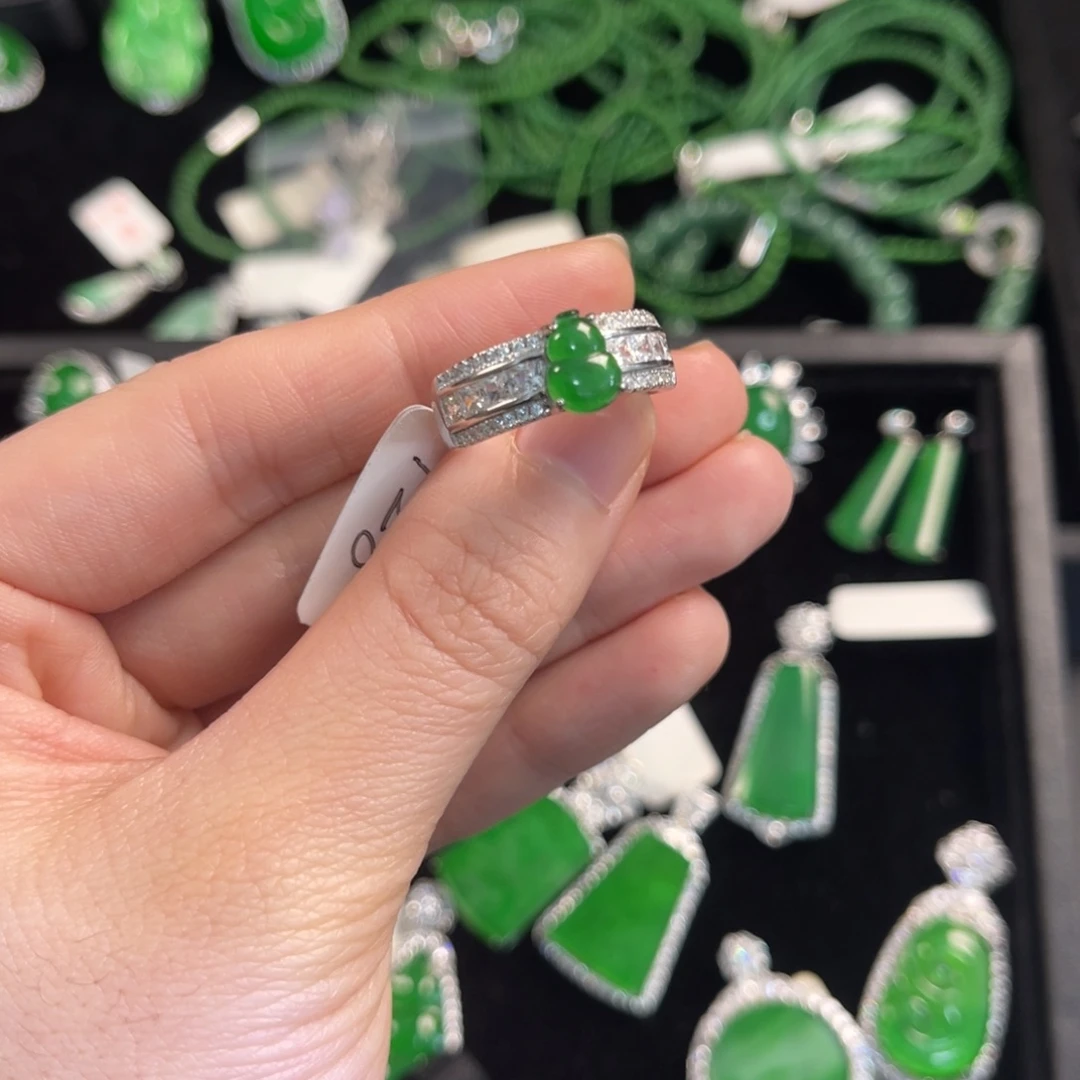 翡翠银S925镶嵌戒指葫芦戒指