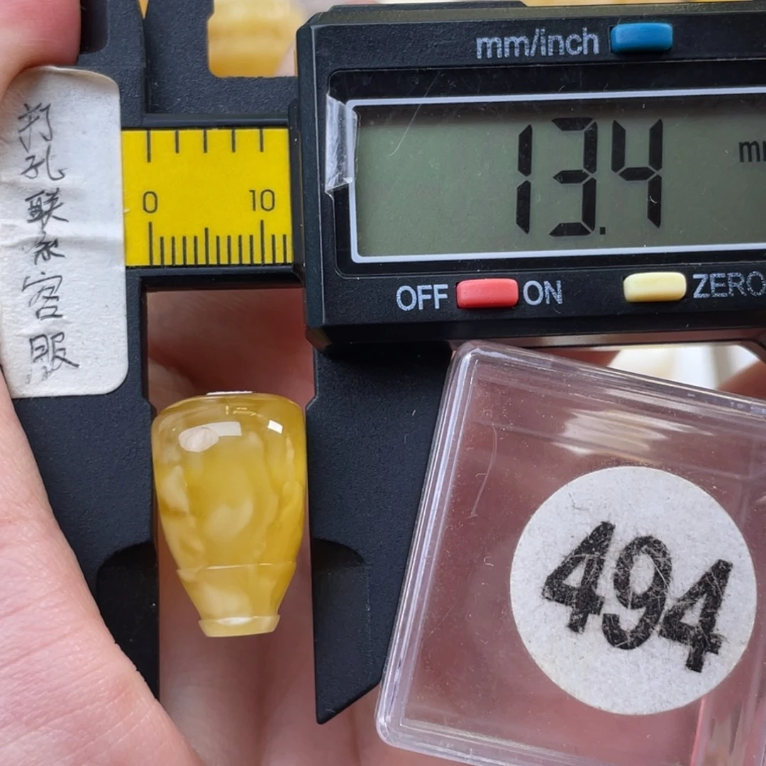 蜜蜡未镶嵌珠宝奇石瑕疵