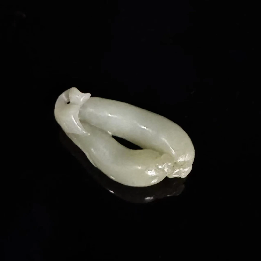 LOT.2/20世纪前期和田玉福瓜吊坠/