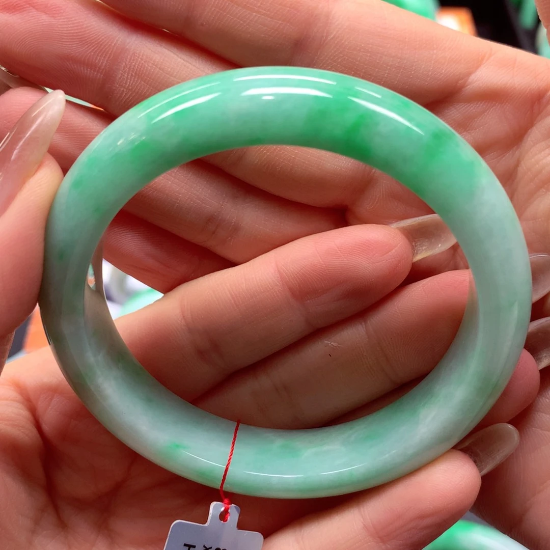 未镶嵌手镯翡翠翡翠