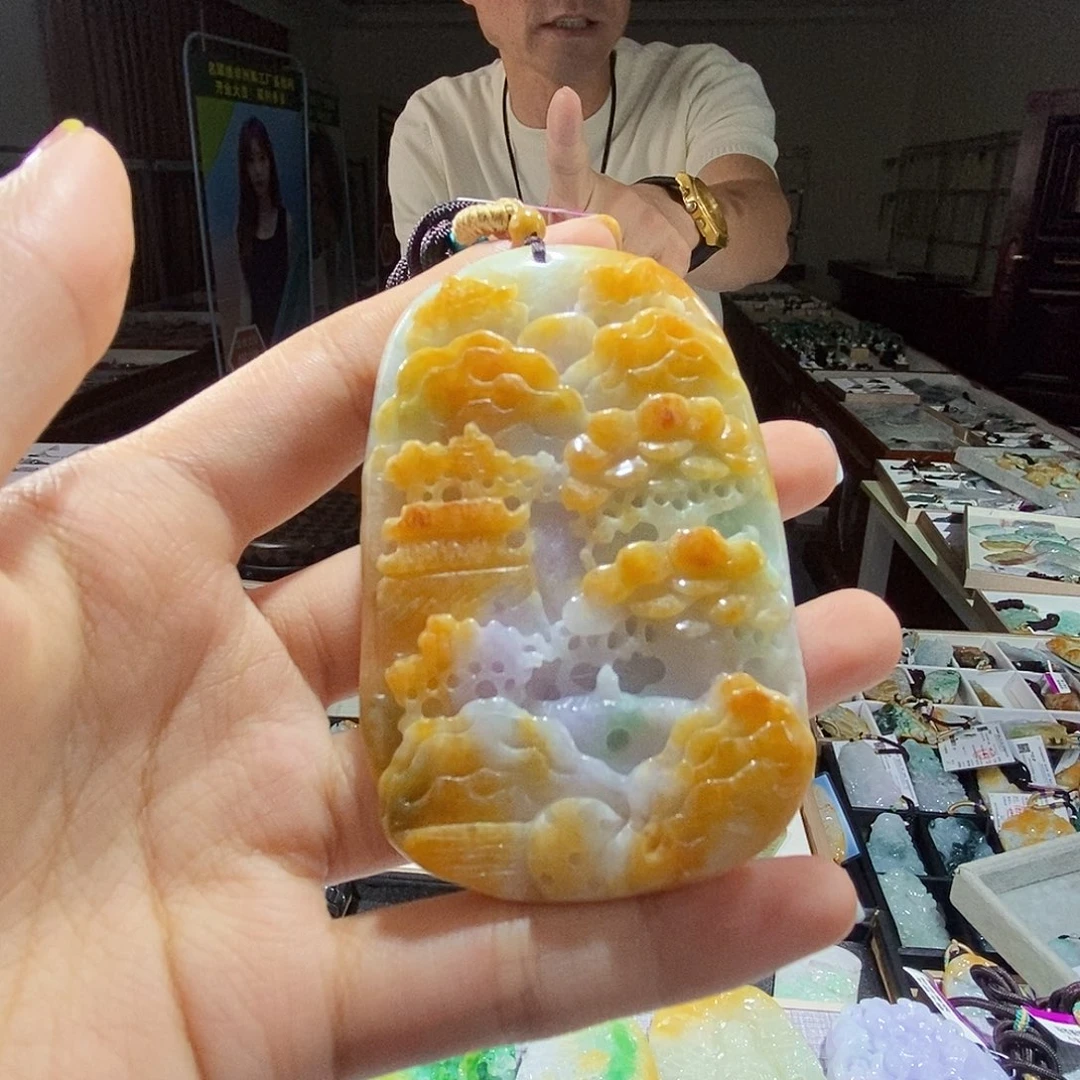 翡翠未镶嵌颈饰翡翠