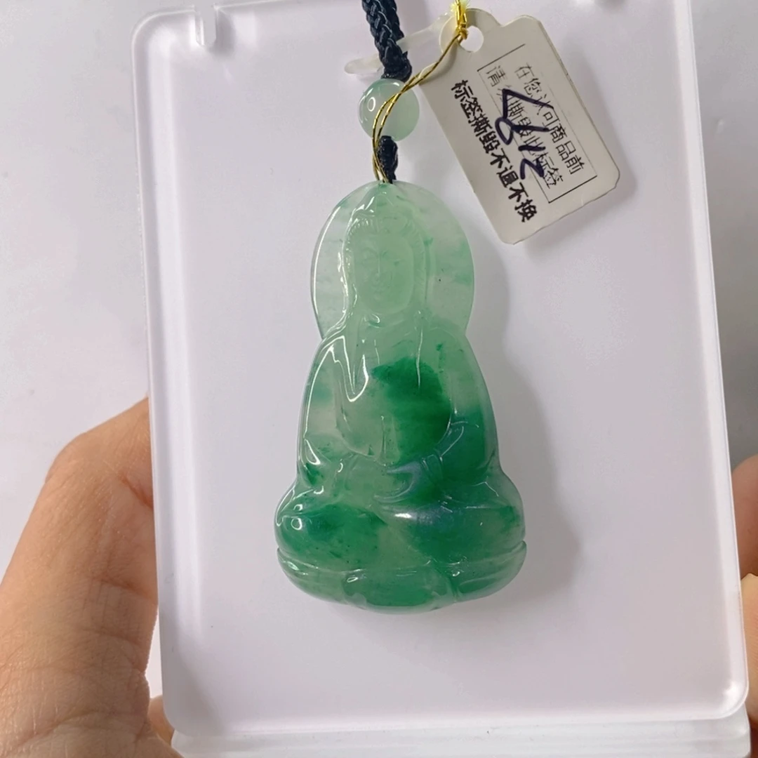 石英质玉未镶嵌颈饰