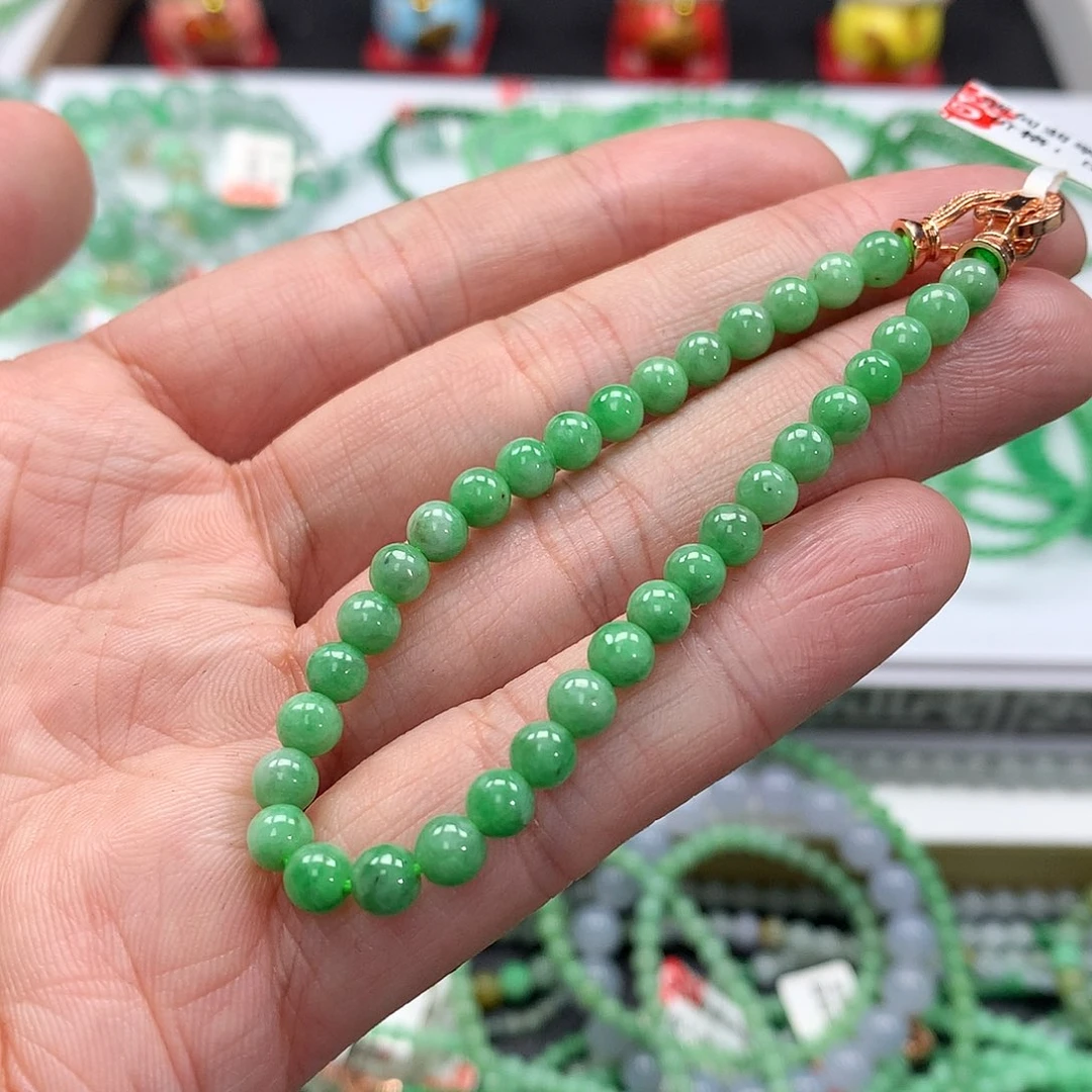 翡翠手链未镶嵌翡翠