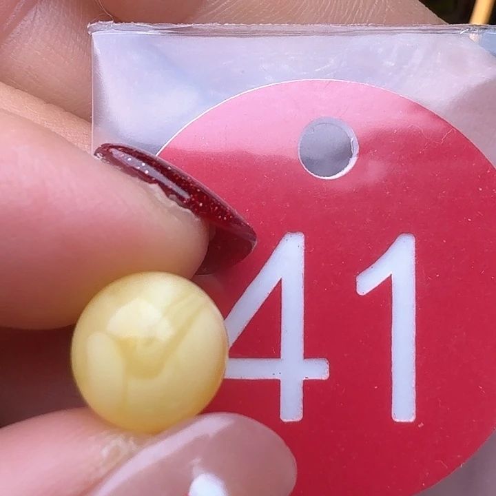 蜜蜡裸石未镶嵌微瑕10m m