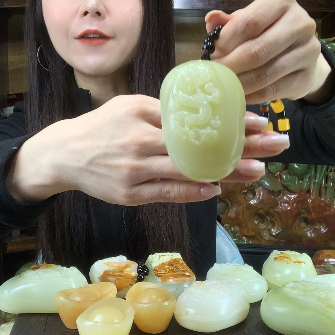 (***)石材古青石手把件