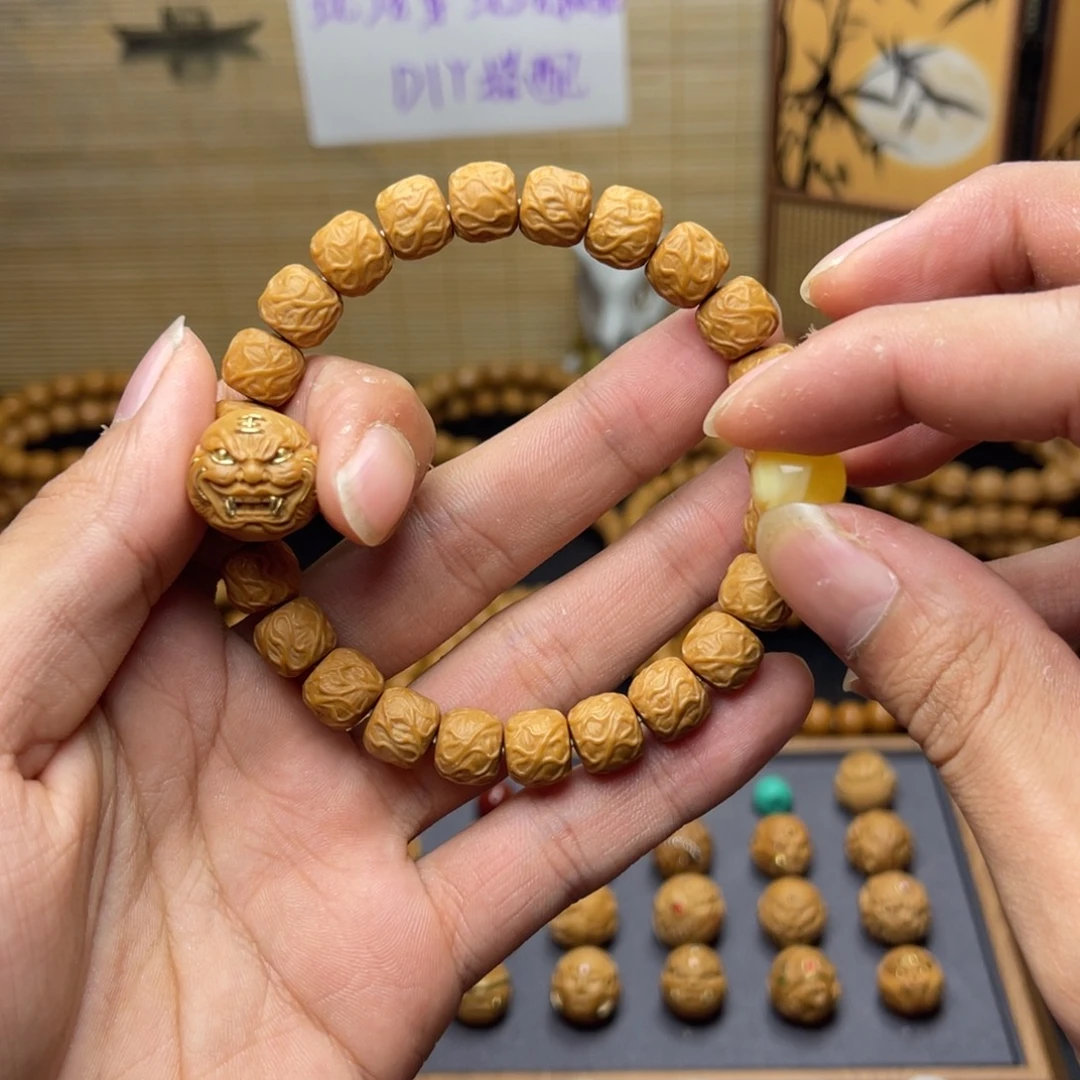 拿***。猴头核桃吊坠➕配饰➕单颗