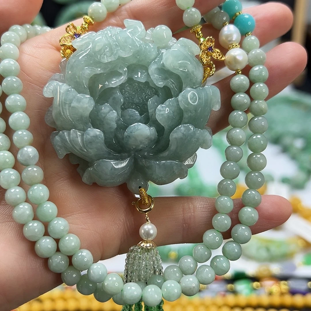 翡翠未镶嵌颈饰吊坠