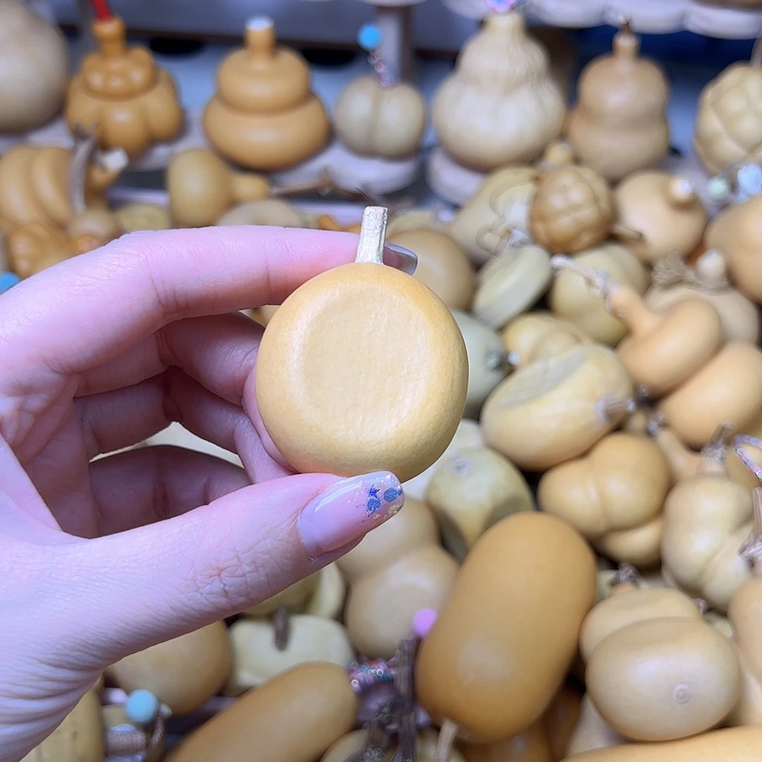 藤威*可爱凹扁漏漏漏