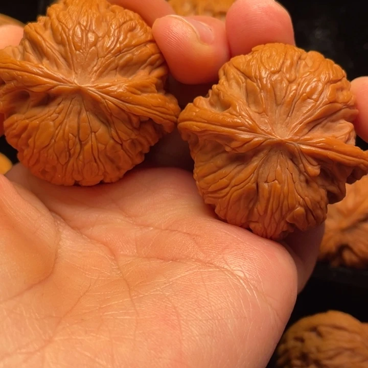 文玩核桃把件秦岭山脉核桃