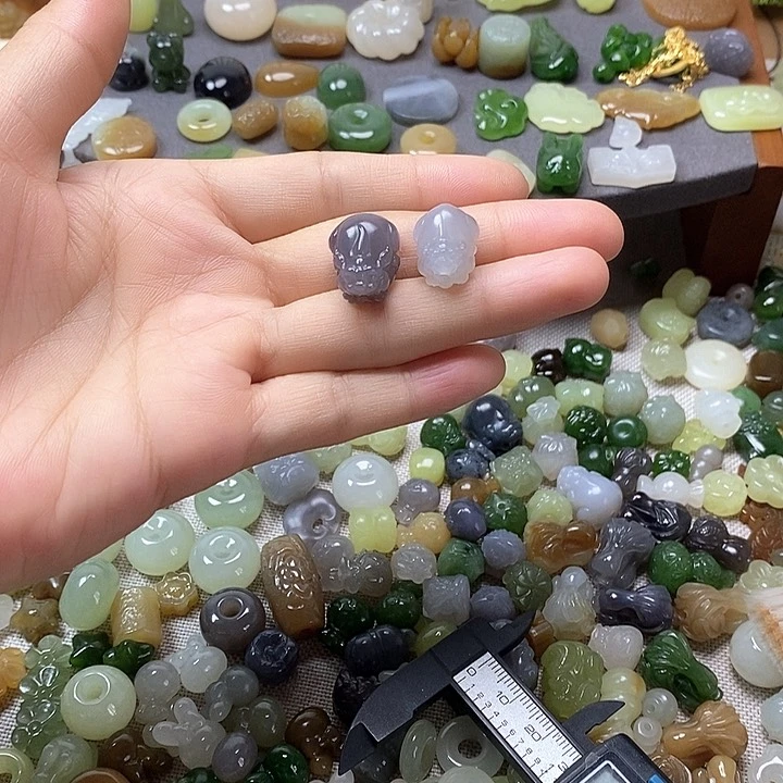 未镶嵌和田玉挂件貔貅150一个多样性发其一
