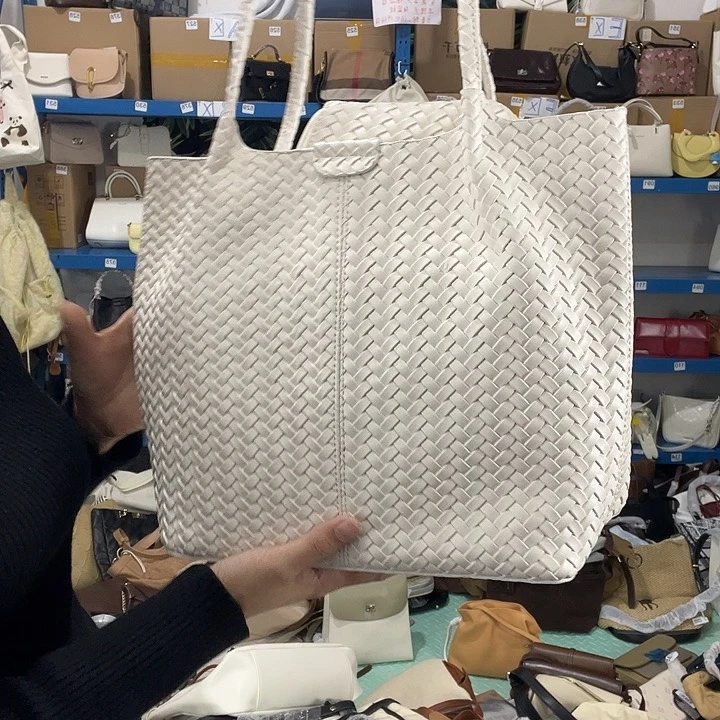 蚕丝萱*健健康康平平安安