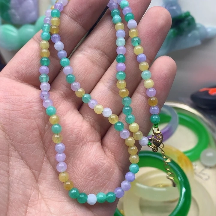 翡翠颈饰未镶嵌吊坠