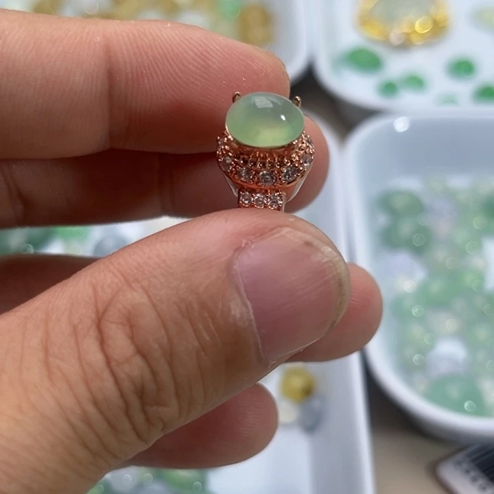 翡翠裸石缅甸A货翡翠