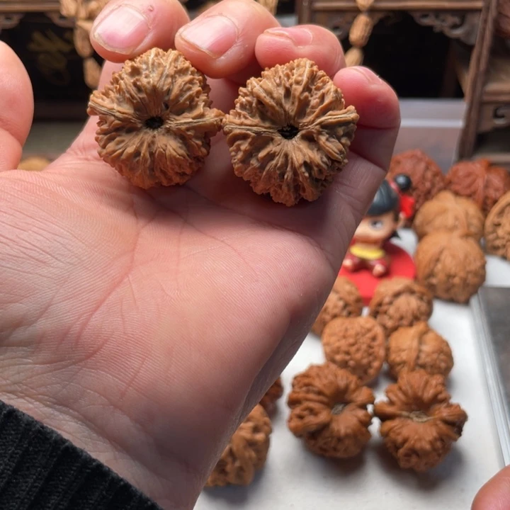 文玩核桃吊坠137狮子头