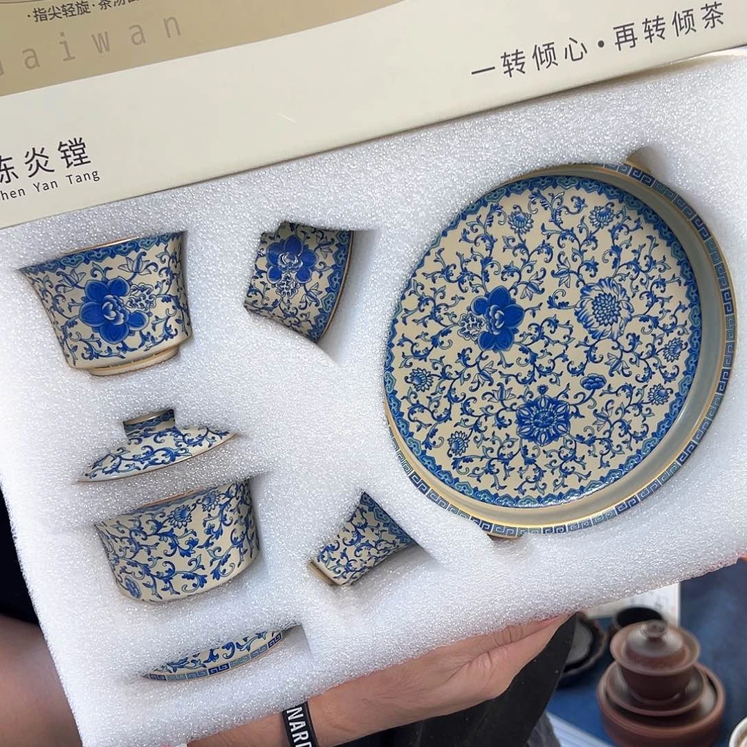 盖碗很漂亮，非常喜欢