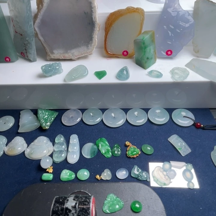 翡翠未镶嵌颈饰天然翡翠