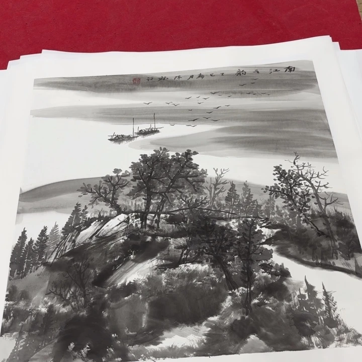 国画花鸟等图案为一体的