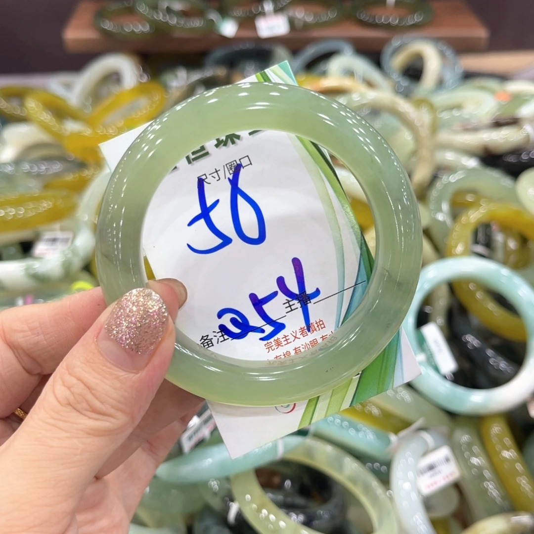 未镶嵌岫玉手镯手镯