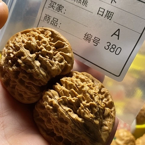 安***夜把件桃核自产自销……