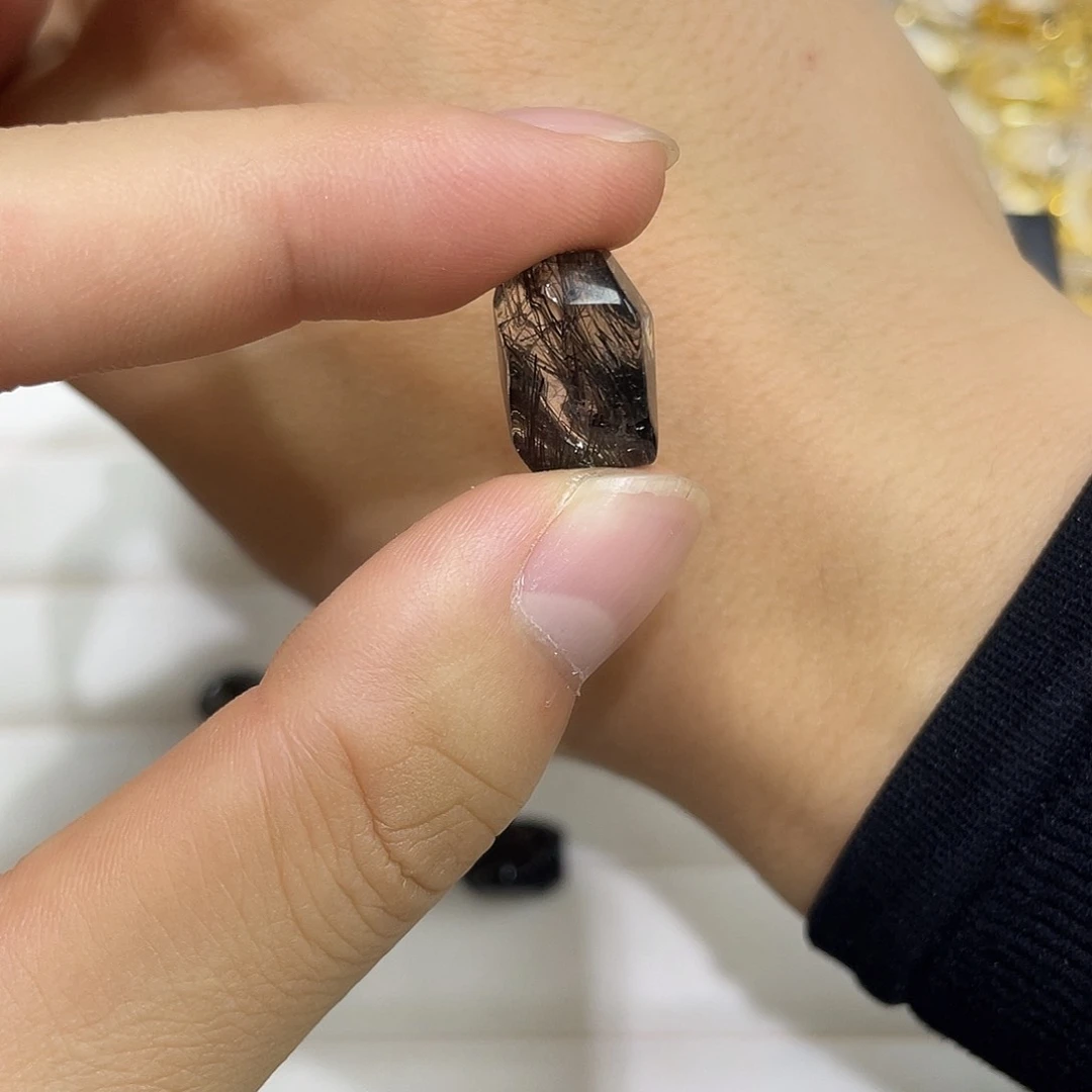 你***吧水晶珠宝半成品未镶嵌打孔，不退不换