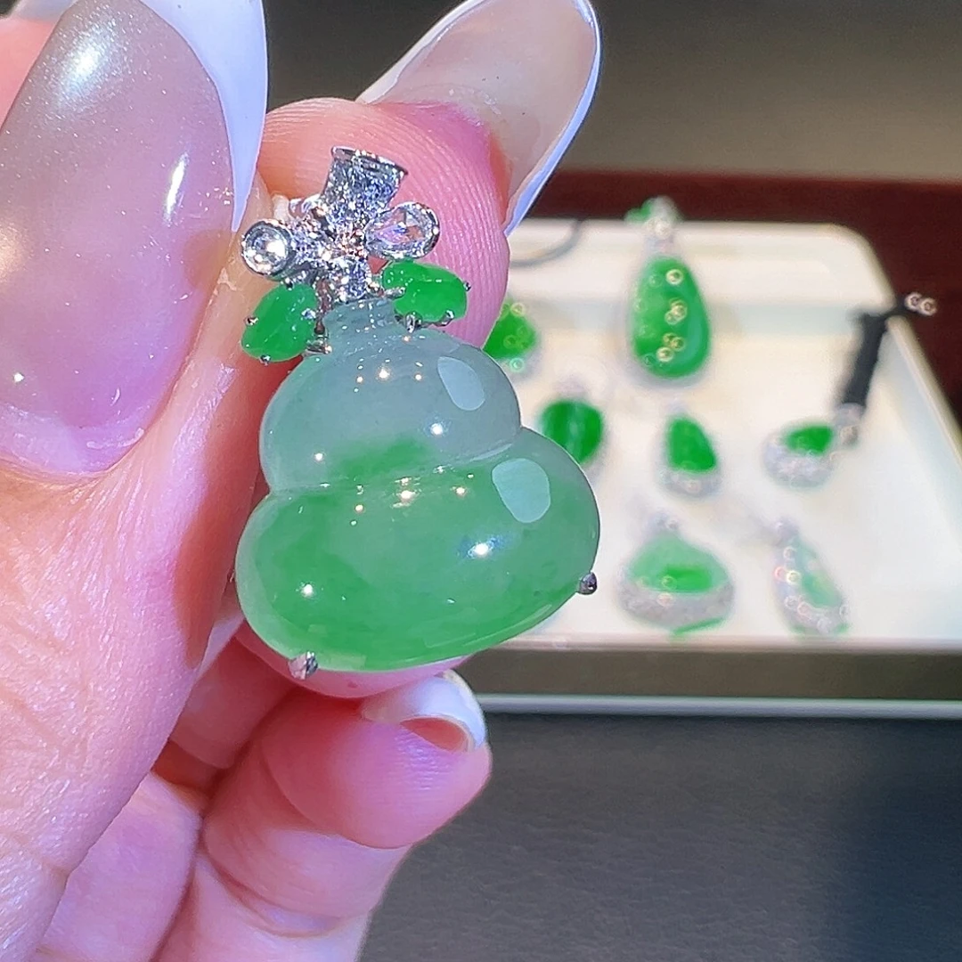 翡翠18K金镶嵌吊坠(不含链)翡翠