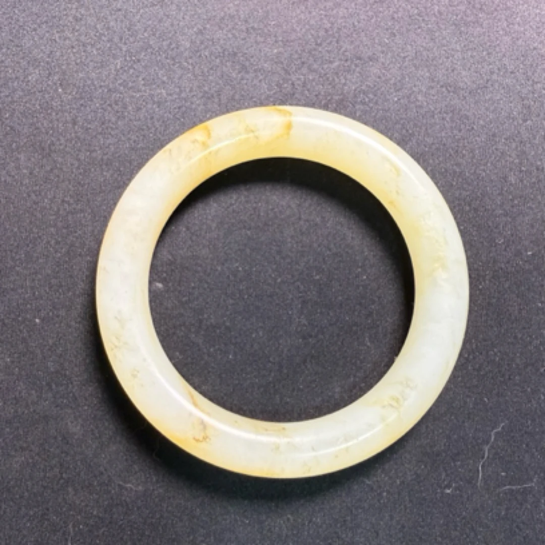 岳刚甄选-和田白玉红沁手镯D：56.5（不支持退换货请谨慎购买）