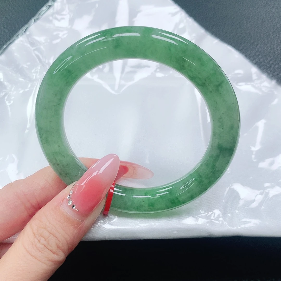 翡翠手镯未镶嵌52起