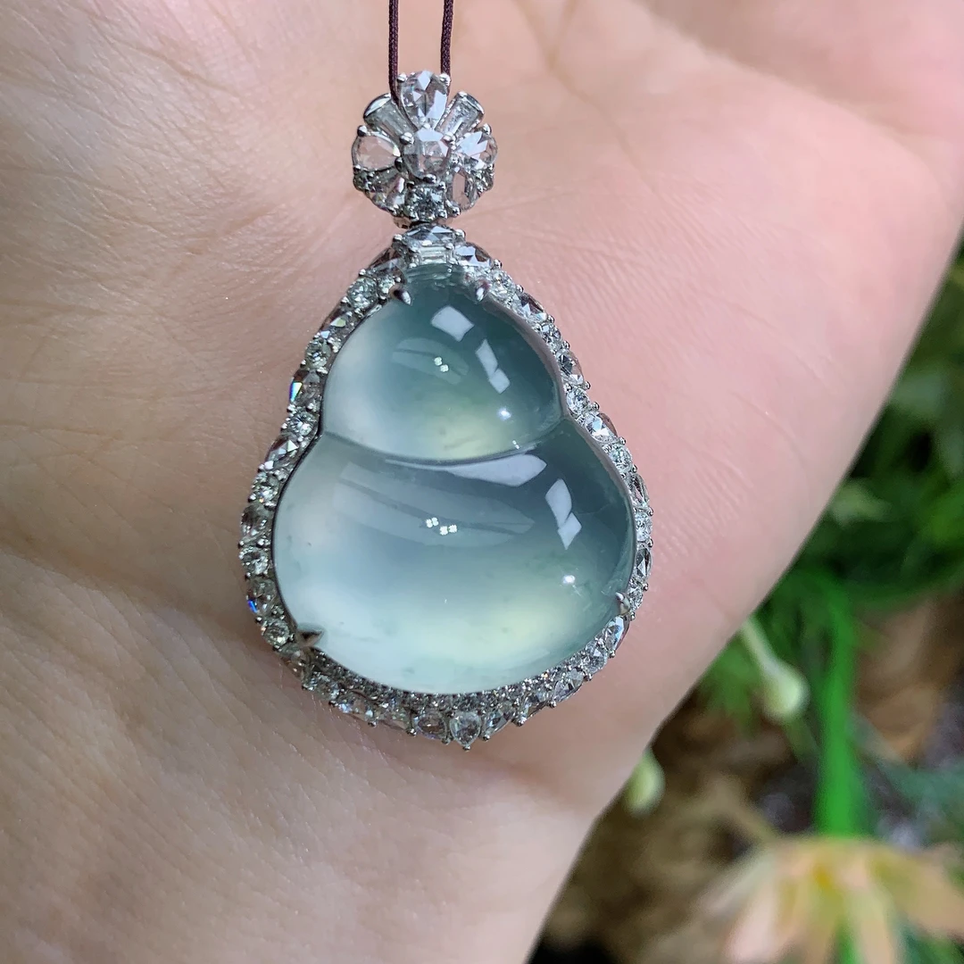 缅甸天然翡翠A货18k玻璃种起钢葫芦吊坠美尺寸35×22×13.3mm