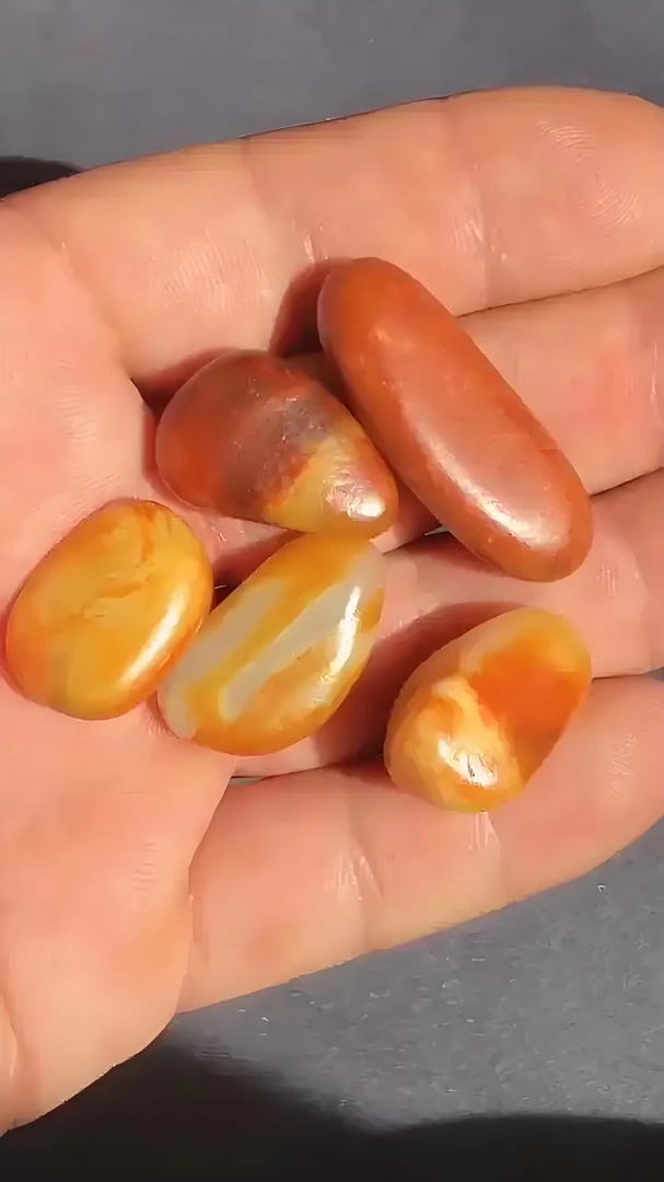 新疆和田玉子料原石