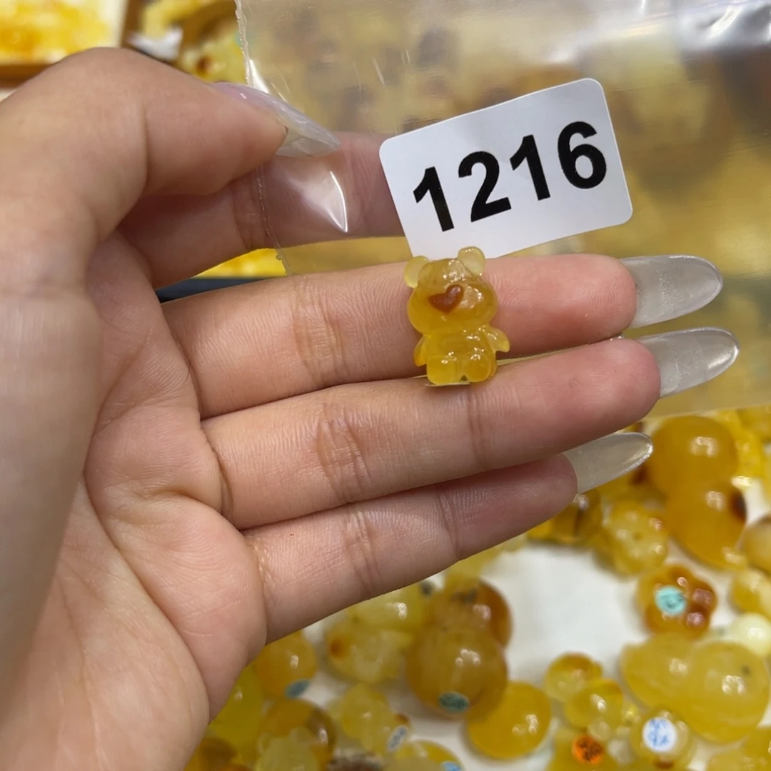 琥珀珠宝奇石未镶嵌