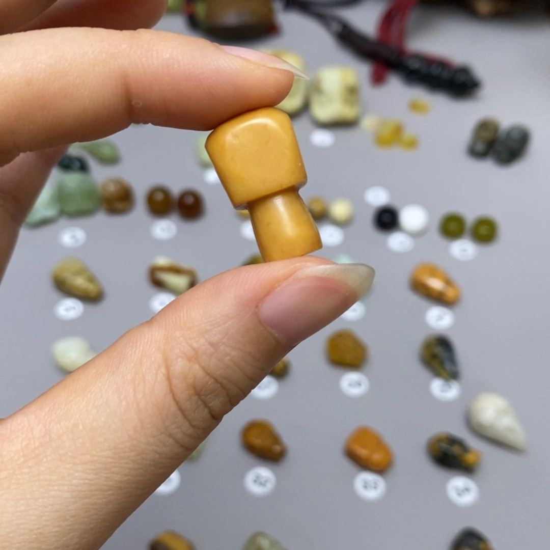 蛇纹石玉合金配饰和*