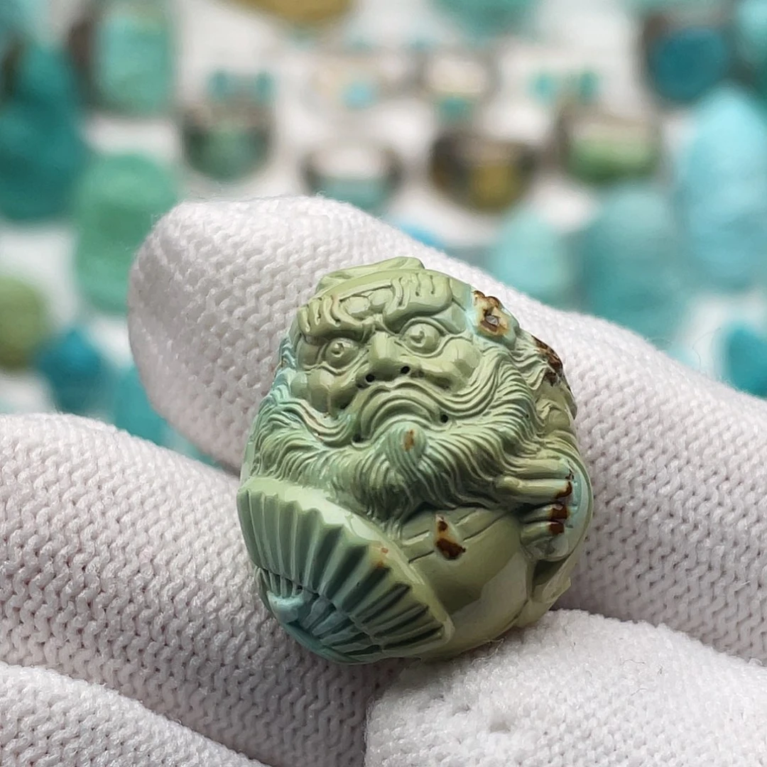 绿松石未镶嵌颈饰