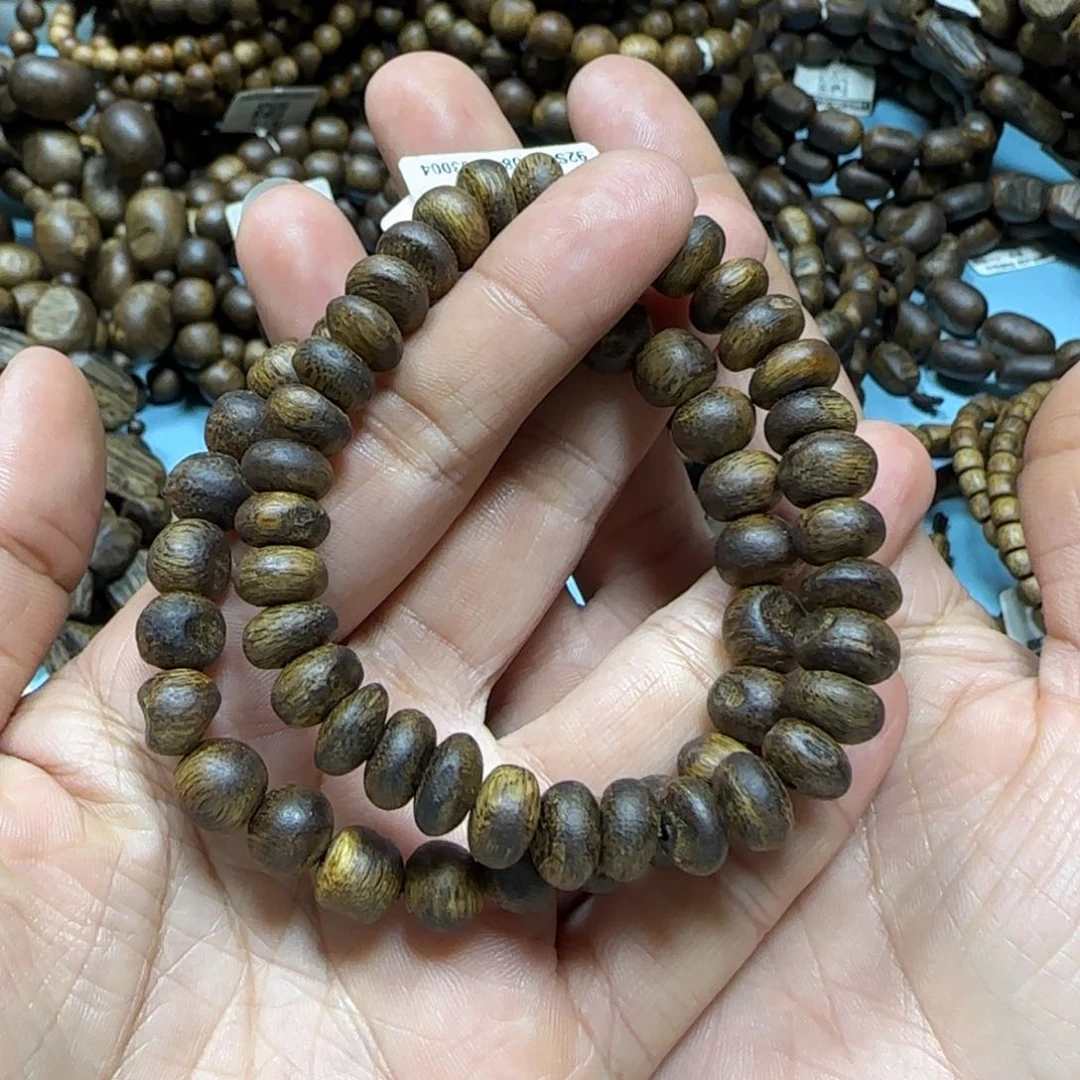 沉香手串乌身多样性发货一条